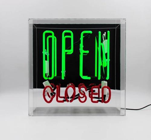 Neon sign OPEN / CLOSED